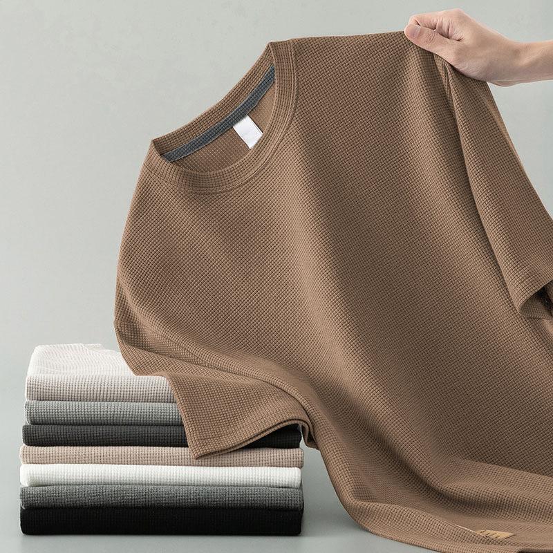 

Мужская летняя однотонная вафельная футболка с коротким рукавом большого размера пике красивый повседневный топ с рукавом до локтя L коричневый
