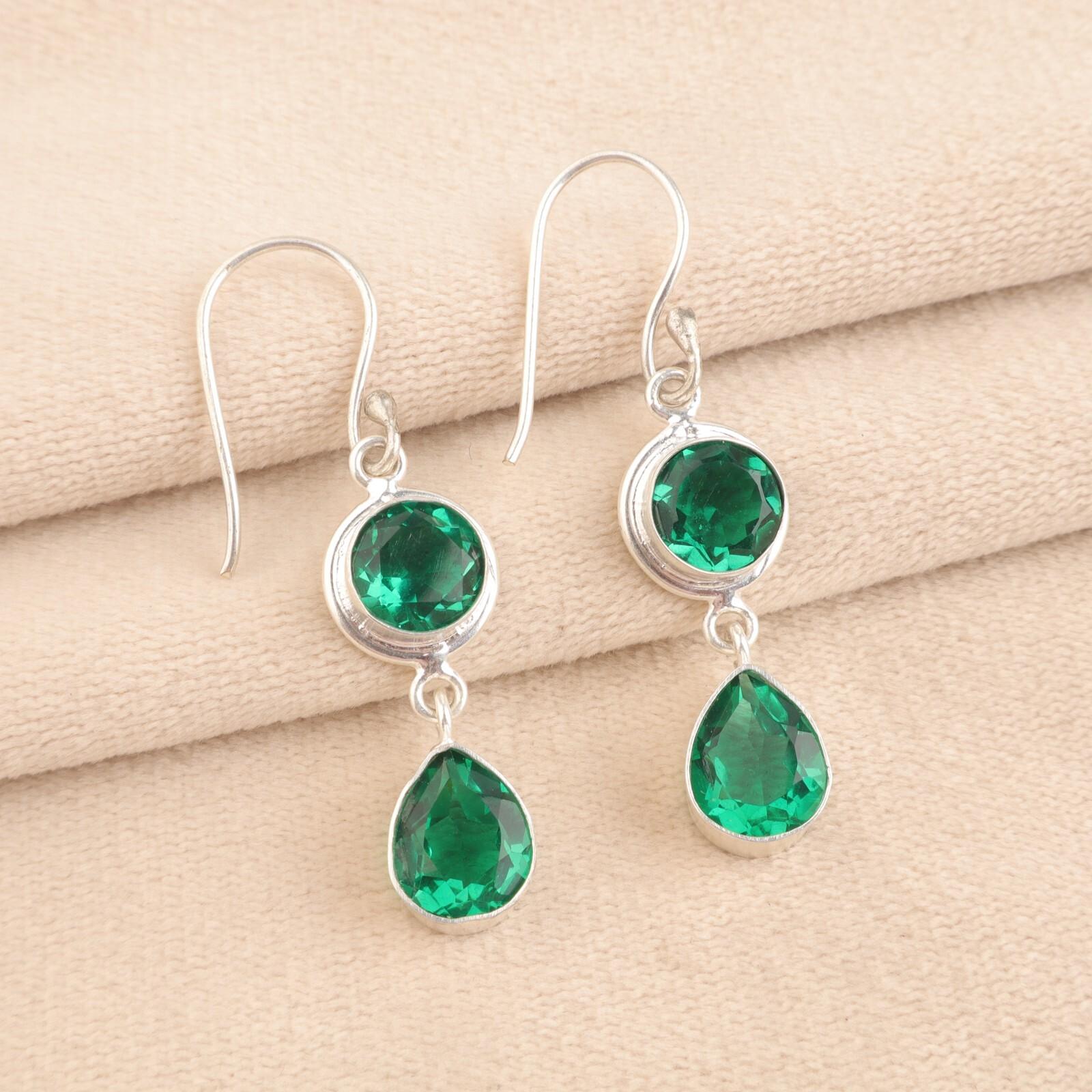 

Распродажа ко Дню дружбы Серьги-подвески с зеленым изумрудом Ювелирные изделия Серебро 925 пробы EE-142-11