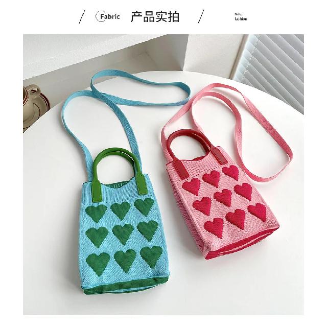 Korean Fashion Heart Knitted Mini Square Handbag For Women Small Mobile Phone Shoulder Bags Girls Cute Outdoor Crossbody Bags
