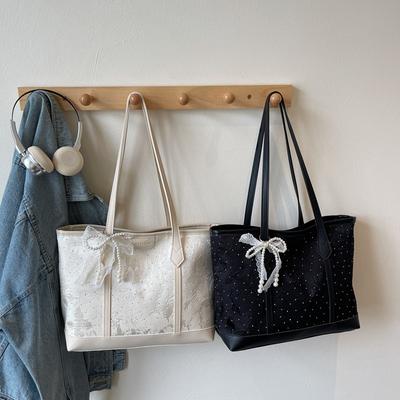 Sac de grande capacité de style chinois pour femmes Été Haut de gamme Sac de navette à une épaule Sac fourre-tout à main