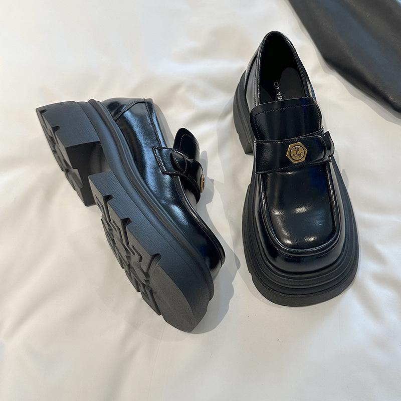 

Женские туфли на толстой подошве с одним ремешком, новинка ранней весны, маленькие кожаные туфли с камелией, универсальные одинарные туфли 40 чёрный