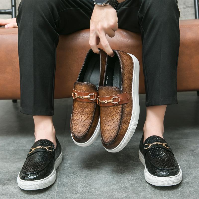 Fashion Men's Casual Shoes Embossed Leather Men Fashion Buckle Loafers Mens Slip-on Board Shoes Outdoor Flats