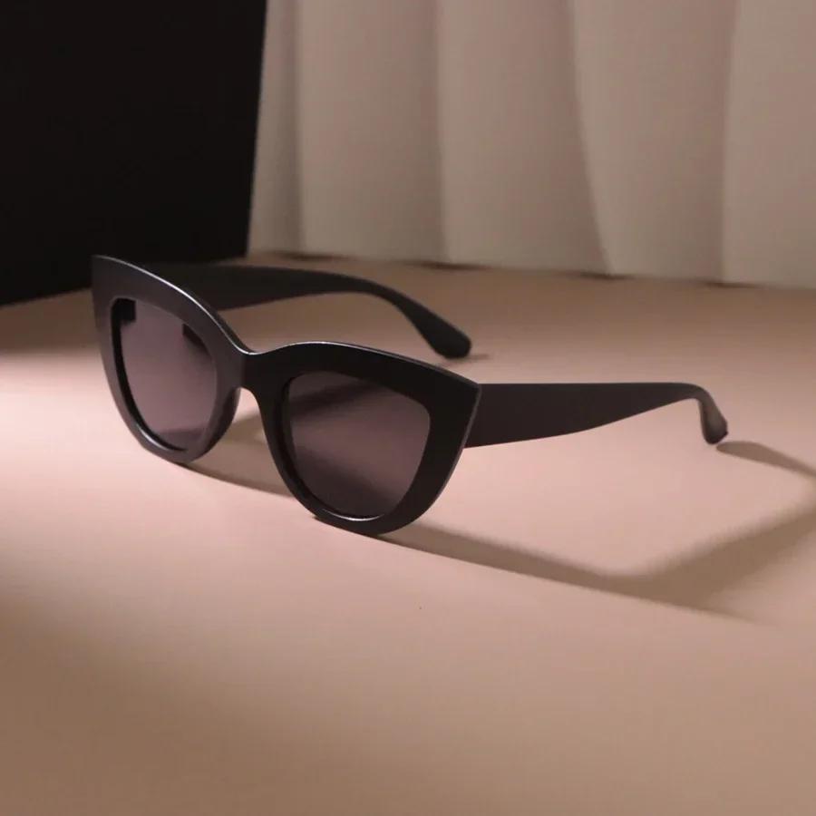 

Vintage Cat Eye Sunglasses Women Men Classic Fashion Brand Designer Female Glasses Unisex Other