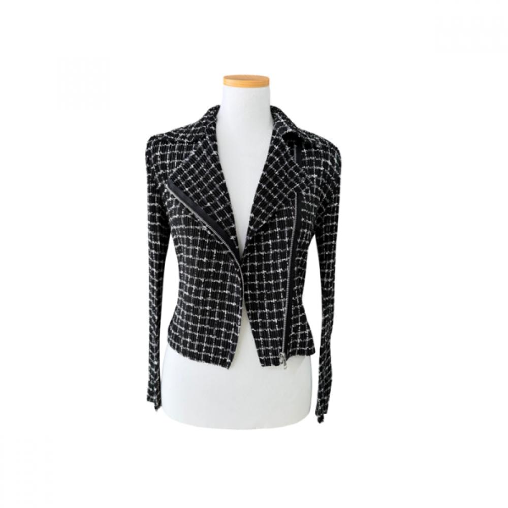 

Specchio Short Diagonal Zip Jacket 461 401 59