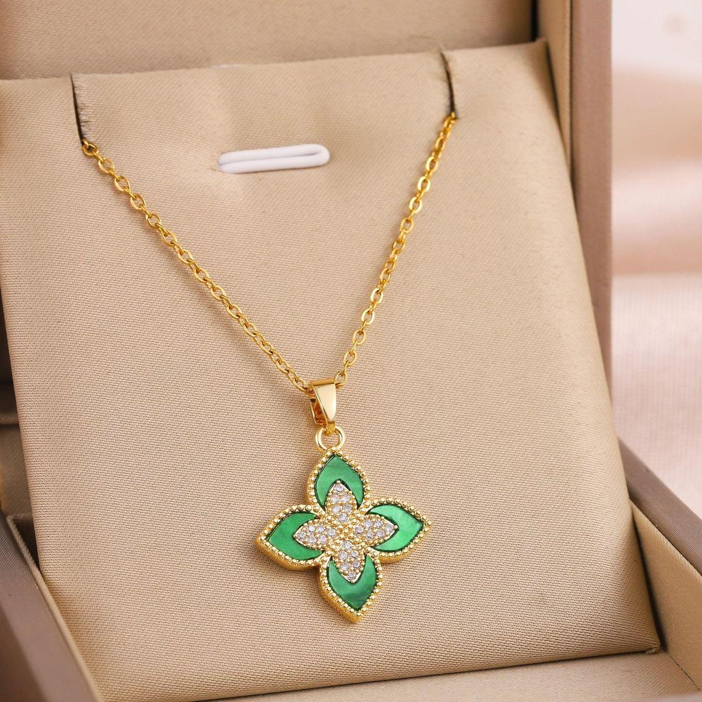 Luxury Rhinestone Four-Leaf Clover Pendant Titanium Steel Necklace Small Fresh Simple Fashion Versatile Temperament Ladies Collarbone Chain