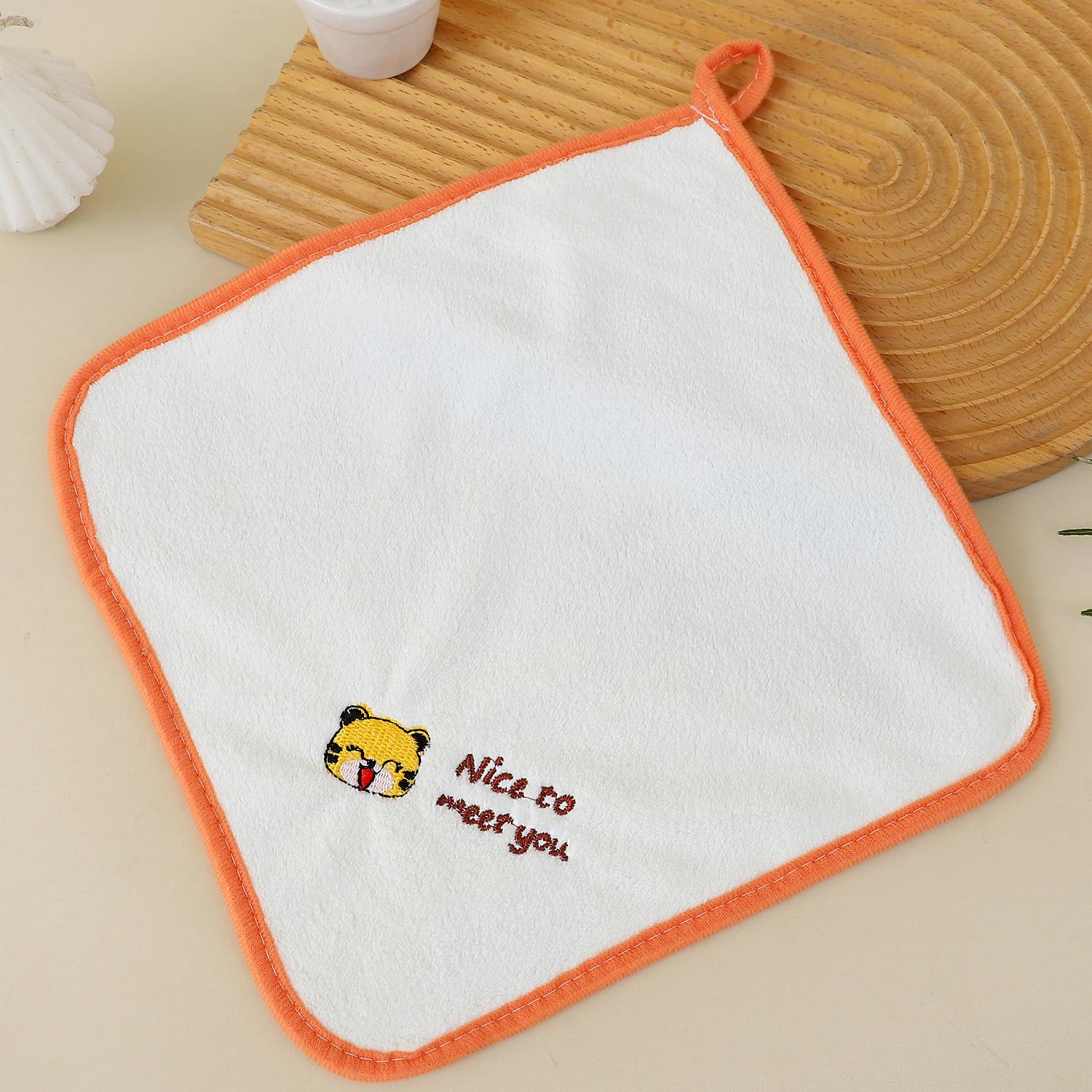 

Новое коралловое флисовое детское полотенце для лица супермягкое детское квадратное полотенце специальное стирающееся полотенце для слюней детский носовой платок полотенце 25cm*25cm