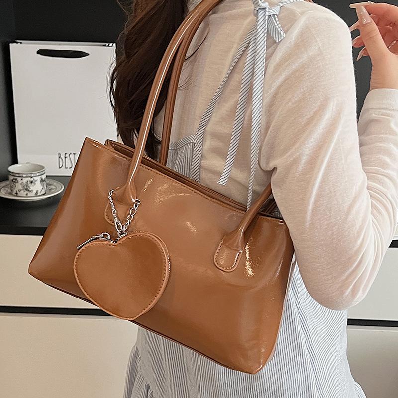 Korean Niche Handbag Women's 2025 New Trendy Fashion Underarm Bag Trend Simple Large Capacity Shoulder Bag