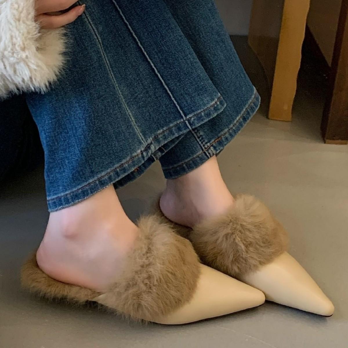 

2025 новые туфли-тапочки с острым носком и плоской подошвой, женская обувь, плюшевые теплые модные уличные тапочки для мытья пола, с высоким чувством стиля 39