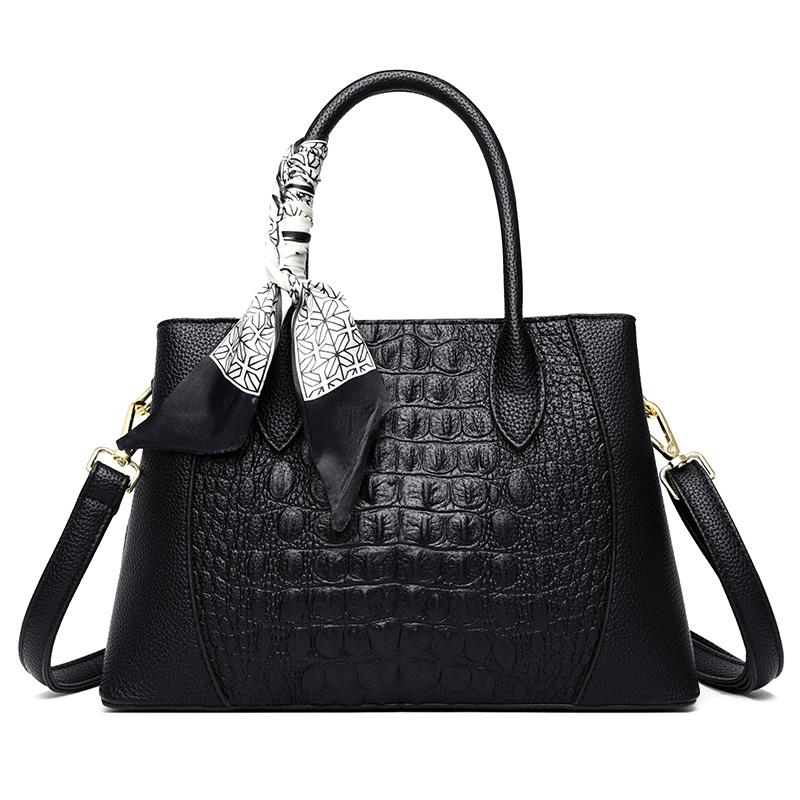 Women's Simple Crocodile Leather Shoulder Bag Large Capacity Travel Bag Female Messenger Luxury Fashion Totes
