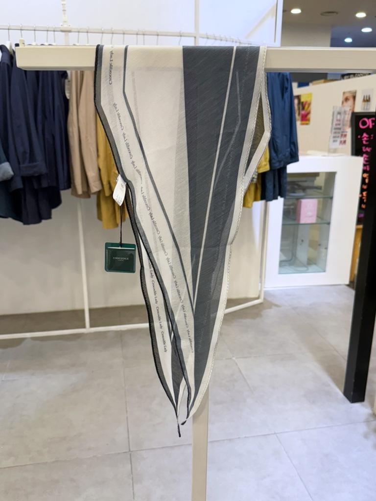 Crocodile Lady Diamond Scarf CLDMF1101