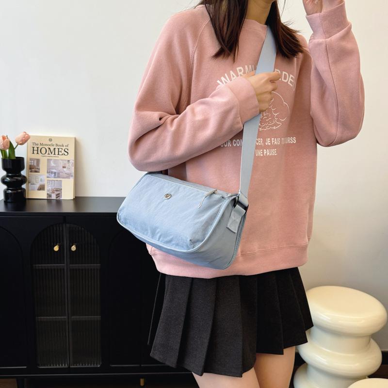 Simple and Large Capacity Crossbody Bag Casual Water-repellent Shopping Bag Fashionable Nylon Cloth Bag Casual Women's Shoulder Backpack