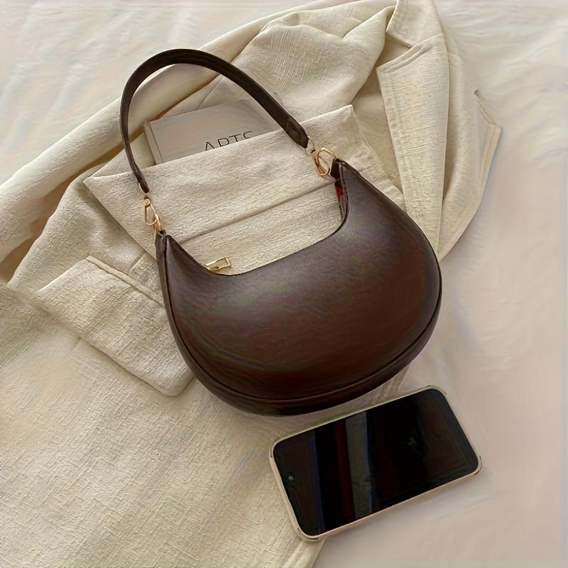 Women's Handbag, Luxurious Crescent-shaped Crossbody Bag - a Shoulder Bag Suitable for Casual or Formal Occasions.