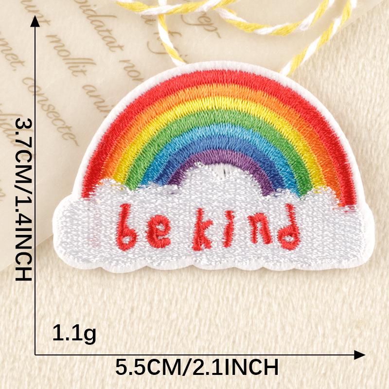 Kreslené zvířecí a ovocné vyšívané nášivky pro DIY oděvní doplňky