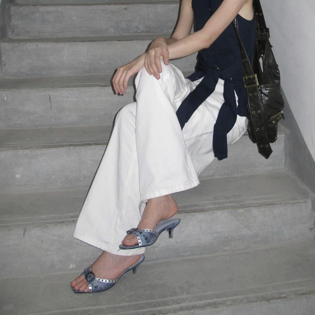 Sheepskin version~ Retro kitten with rivet belt buckle cool slippers sexy fish mouth one-word slippers women's wear