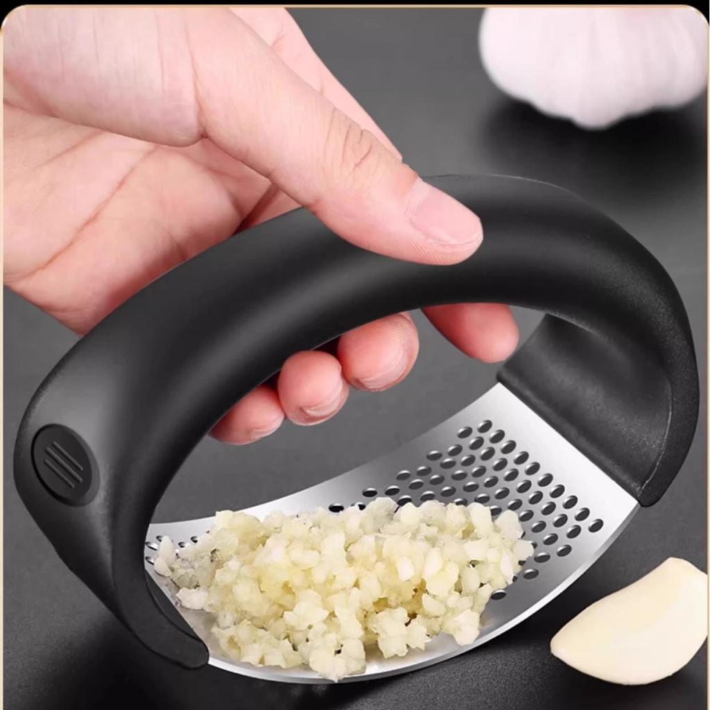 Stainless steel garlic press, manual circular garlic mash, garlic mash, multi-functional household kitchen garlic peeler