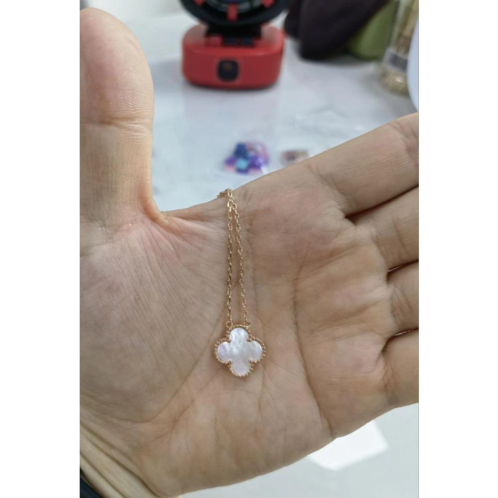 High-end Four-leaf Clover Necklace for Women 18K Rose Red Chalcedony Agate Natural White Shell Pendant Clavicle Chain