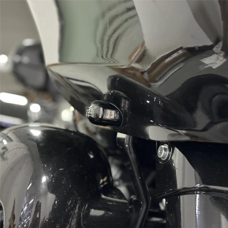 

LED Turn Signals Front Running Signal Light For Davidson Road Glide FLTRX 2015-2025 Motorcycle Accessories Black чорний