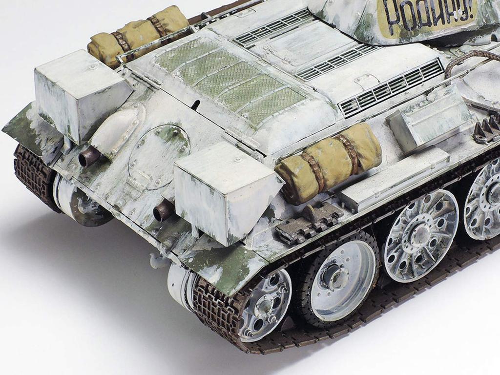 Tamiya Military Miniature Series 49 Soviet Tank 1942 Model Plastic Model 35049 1/35 No. T34/76