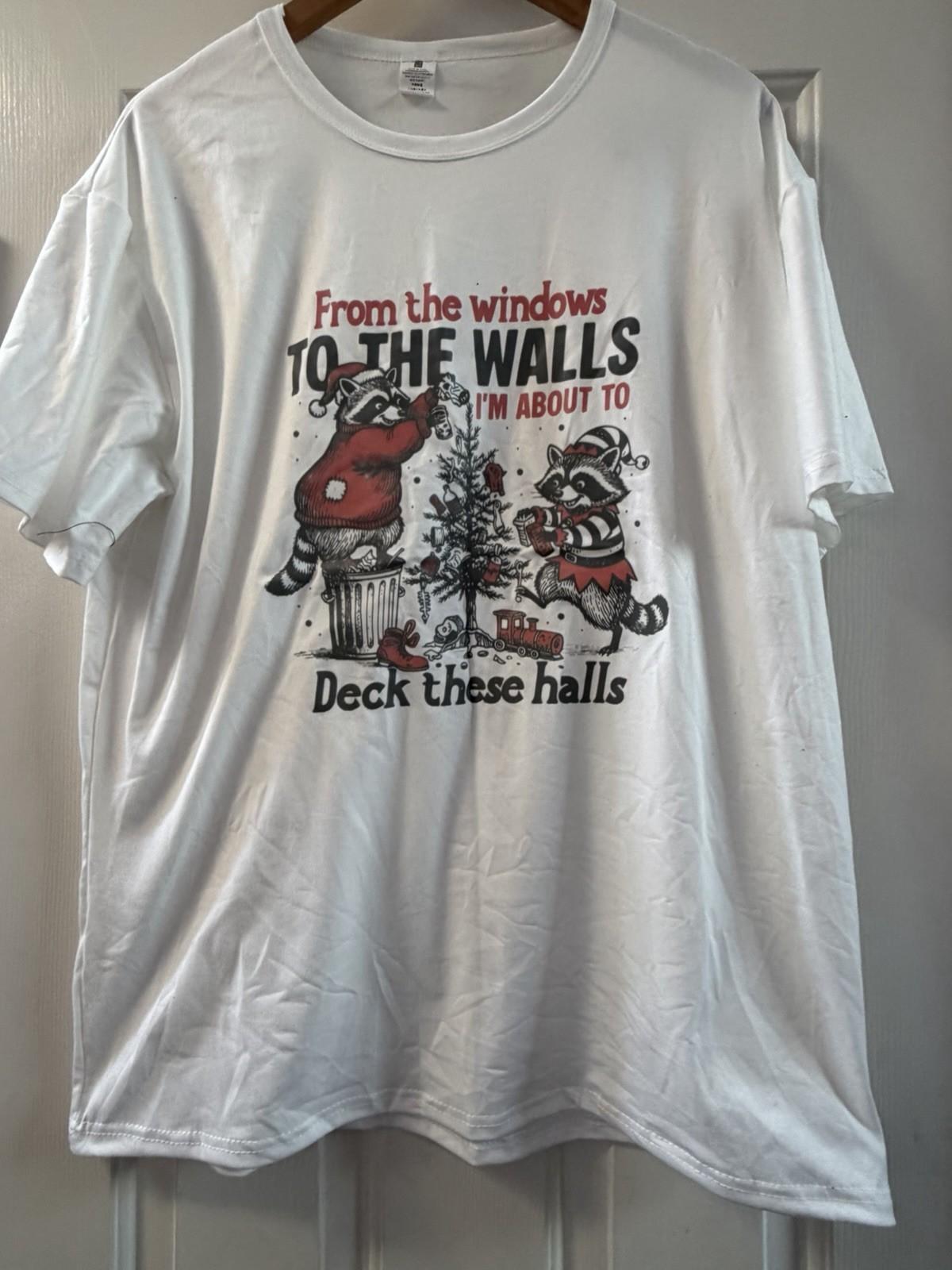 Funny Christmas T-Shirt Deck These Halls Raccoon Holiday Graphic Tee XL