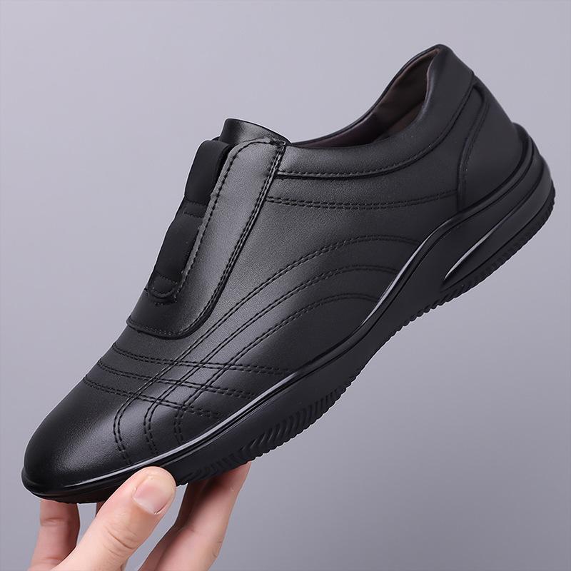 2026 Spring Autumn New Casual Leather Shoes for Men Solid Color Summer Hallow Designer Shoes Male Fashion Sports Sneakers Man