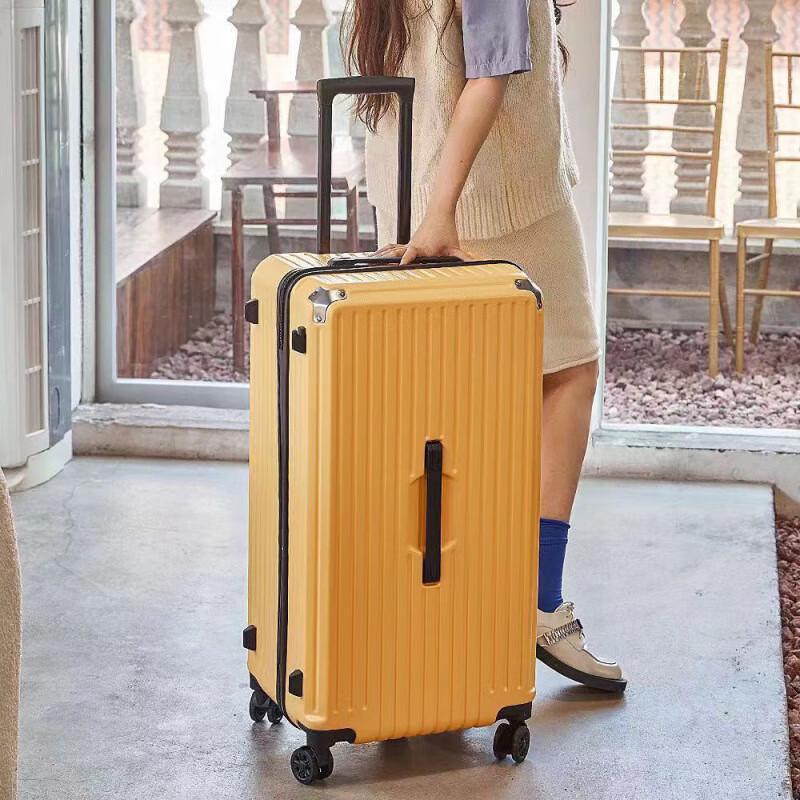 Durable Large Capacity Student Travel Luggage with Universal Wheels 30 inches