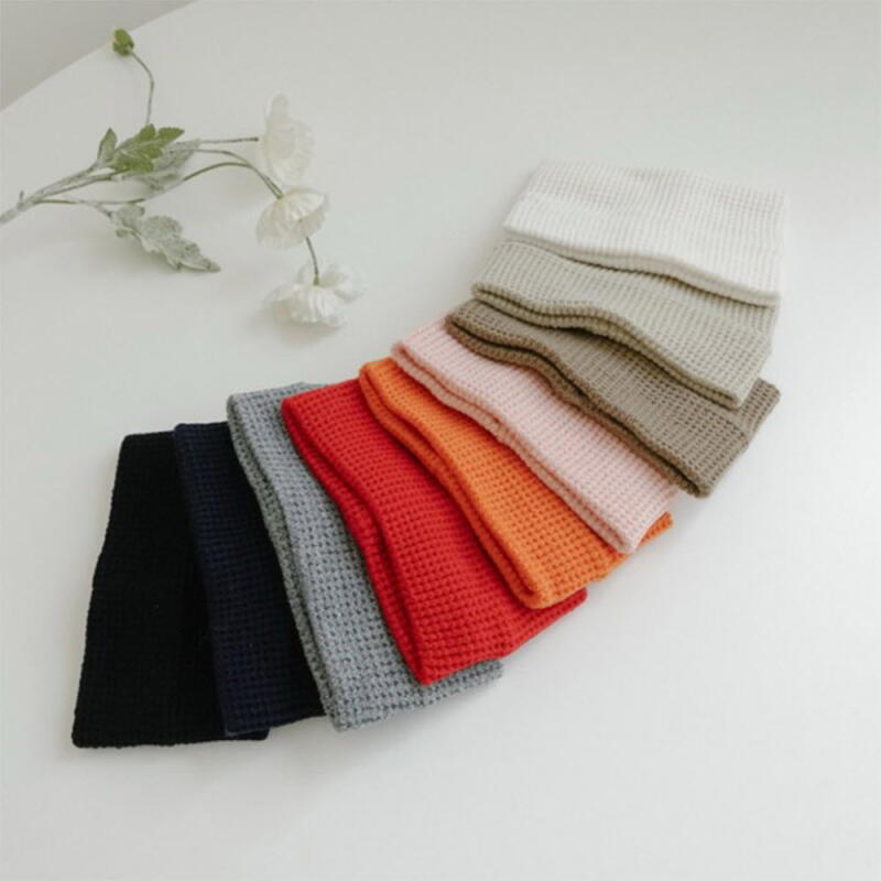 Женская широкая спортивная повязка на голову в стиле Голджи Red