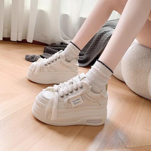 модные 8см женские массивные кроссовки осень высокая платформа кожаная обувь толстая — фото 8