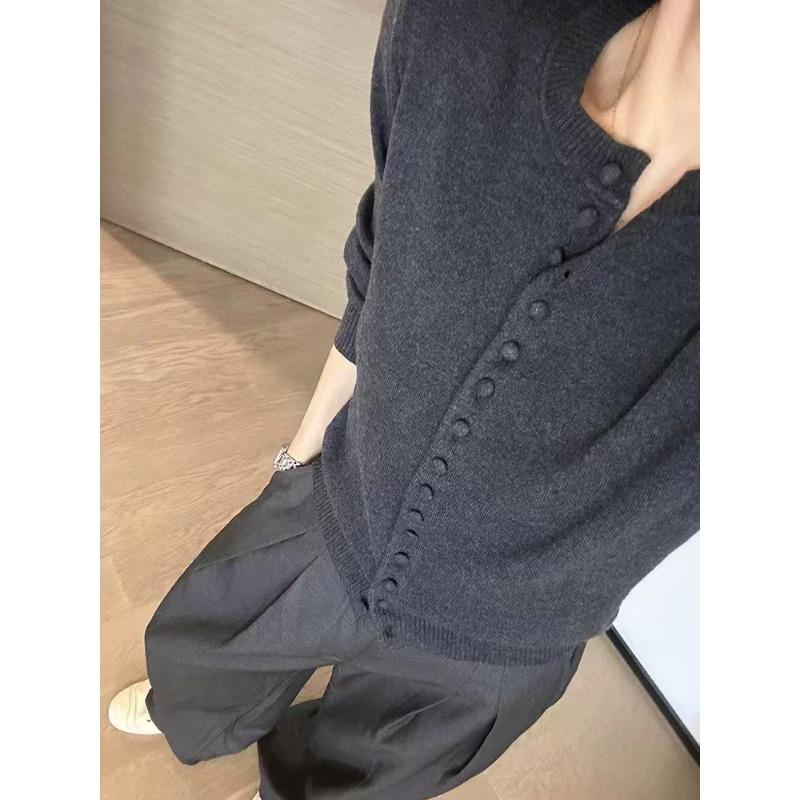 Inside, gray crew neck knitted cardigan, women's early autumn wear, design sense niche long-sleeved top