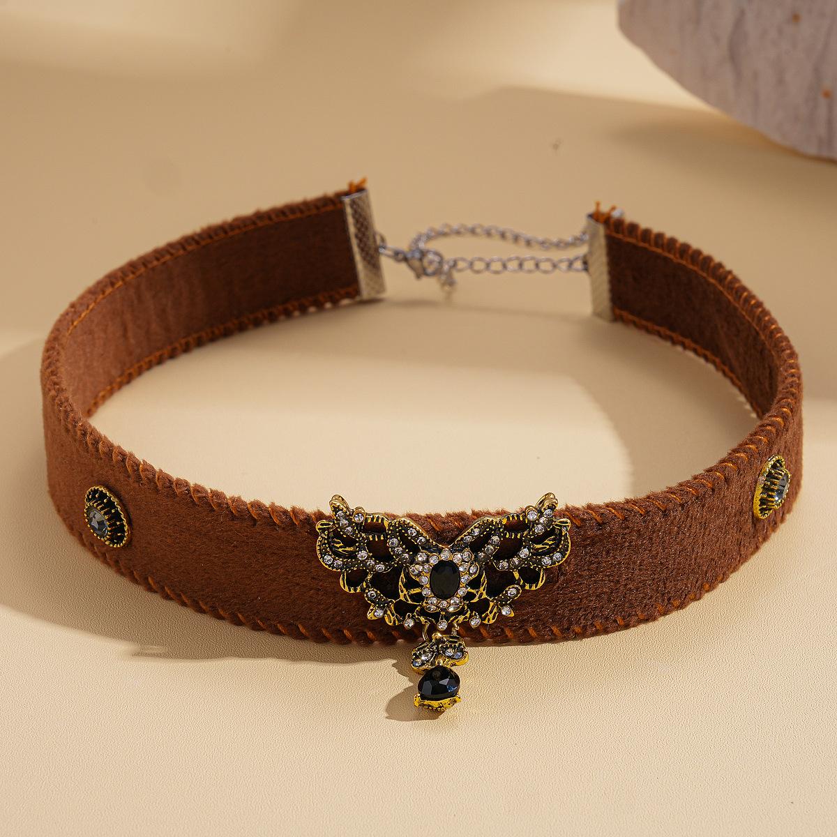 

Винтажное кожаное колье с кулоном-бабочкой, инкрустированным бриллиантами, в виде капли воды Maillard, нишевое, высококлассное, женское