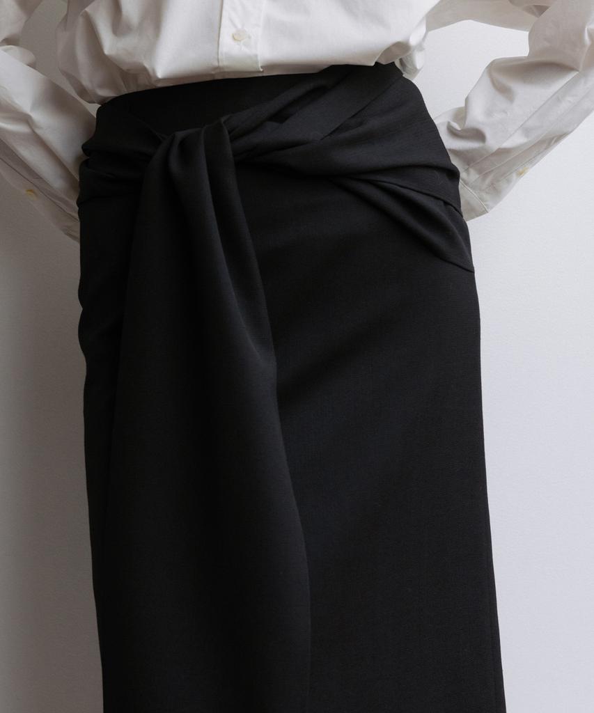 Bopeu Kiaro Wrap Note Skirt (Black)