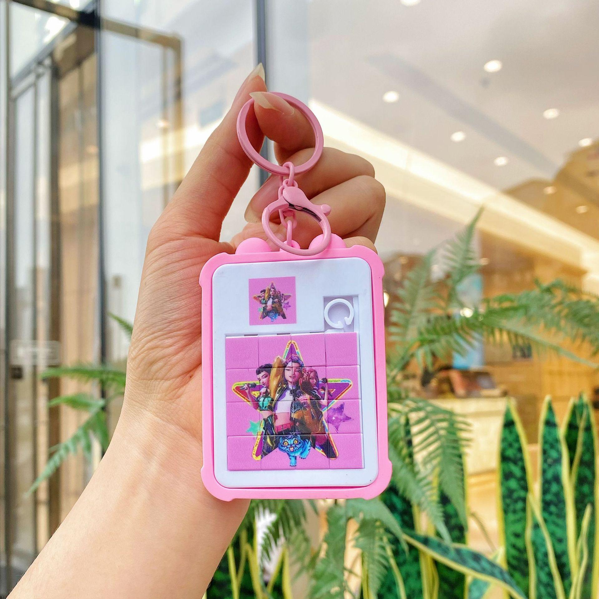 

K-POP Pocket Puzzle Keychain Educational Small Toy Pendant Gift