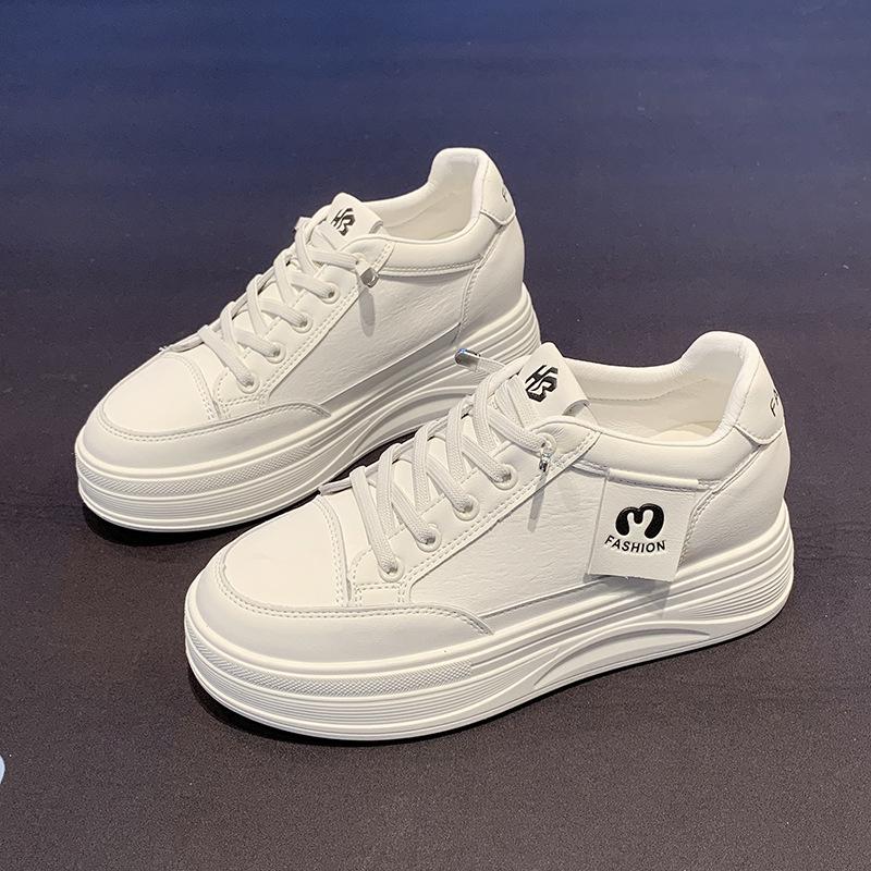 Summer Fashionable and Comfortable Little White Shoes Women's 2025 New Popular Versatile Soft Sole Light and Not Tired Feet Casual Shoes Board Shoes