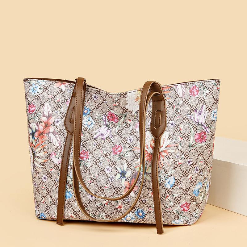 

2025 Новая Мода Женская Сумка-тоут Большой Вместимости С Цветочным Принтом На Плечо Водонепроницаемая из ПУ Повседневная Дорожная Легкая Сумка-джокер коричневый