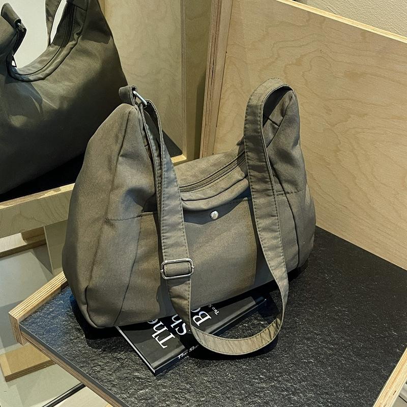 Women's Bag New Dumpling Bag Class Retro Tote Bag Large Capacity Shoulder Messenger Bag