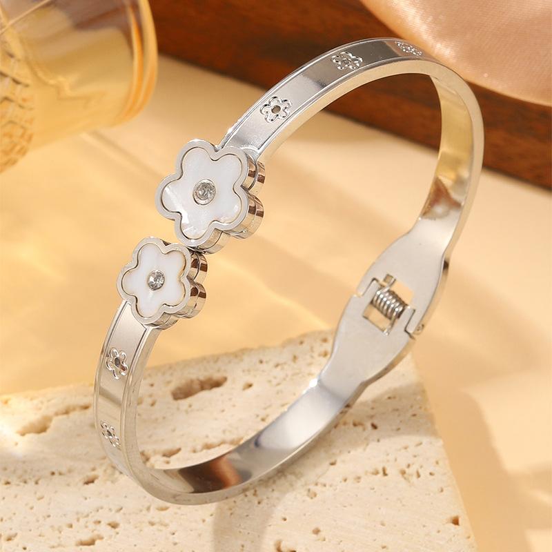 Large and Small Flower Fashion Women's High-end Titanium Steel Jewelry Bracelet