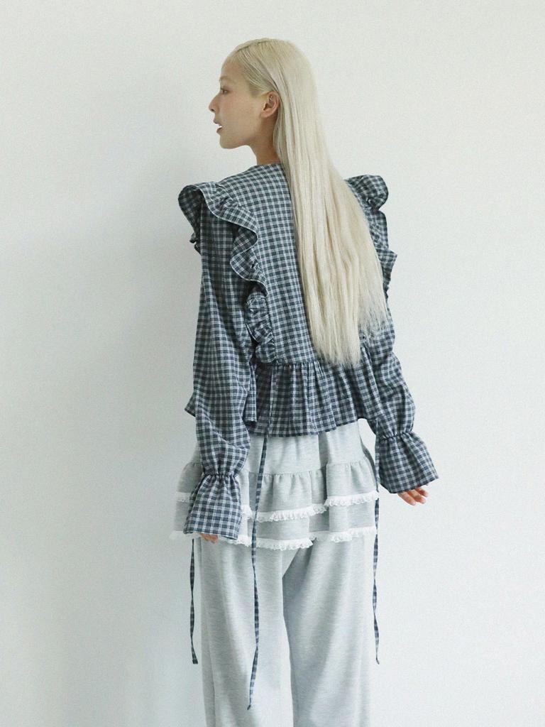 Eogeulliswedou Button Check Frill Blouse (Charcoal)