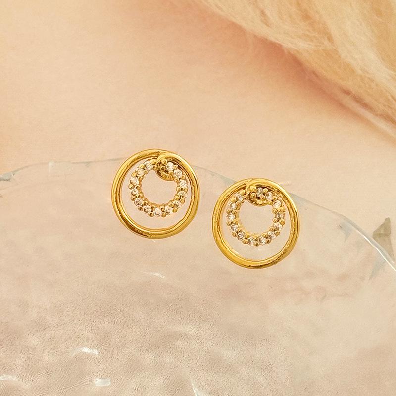 Korean Style Exquisite Diamond Stud Earrings for Women - S925 Silver, Simple Luxury, High-End Design