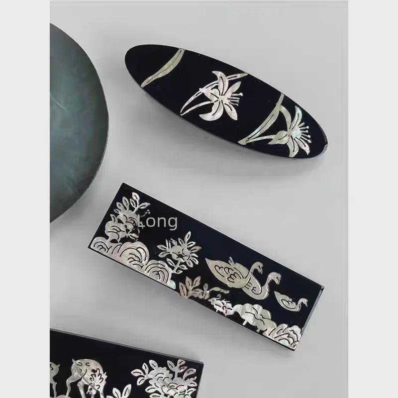 Elegant Vintage-Style Mother-of-Pearl Duckbill Hairpin Clip