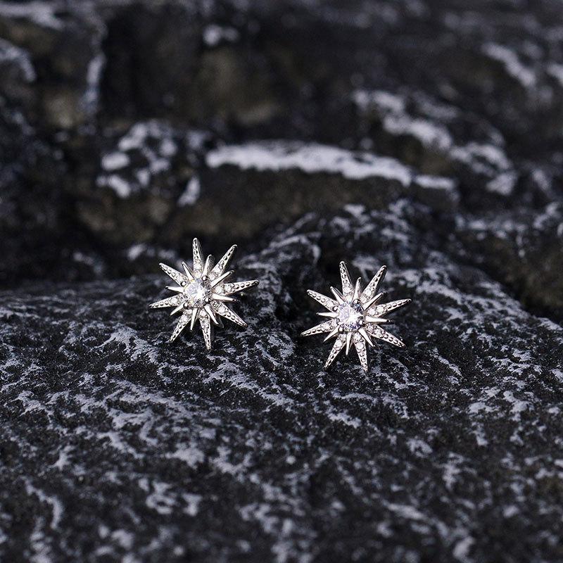 Eight-pointed Star Earrings Small, Cold and Fashionable Earrings for Your Girlfriend