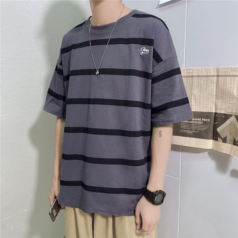 Letní pánské tričko s krátkým rukávem Volné a všestranné Studentský trend Móda Top s polovičním rukávem Prodyšné a absorbující pot Kulatý výstřih Pruhované pulovry