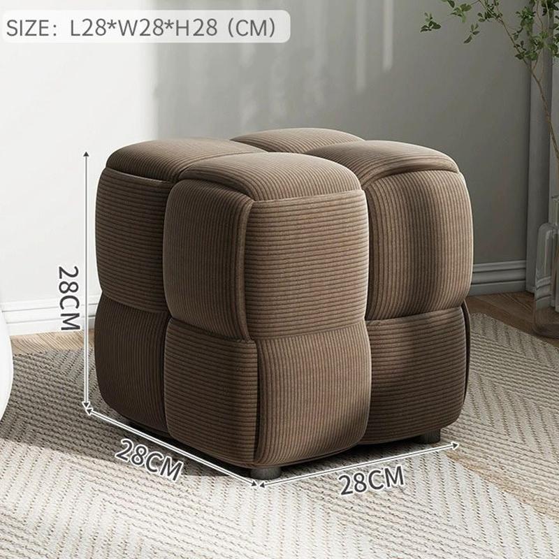 

Creative Small Stools Solid Wood Ottomans Modern Nordic Footstool Design Footrest for Living Room Luxury Interior Furniture коричневий