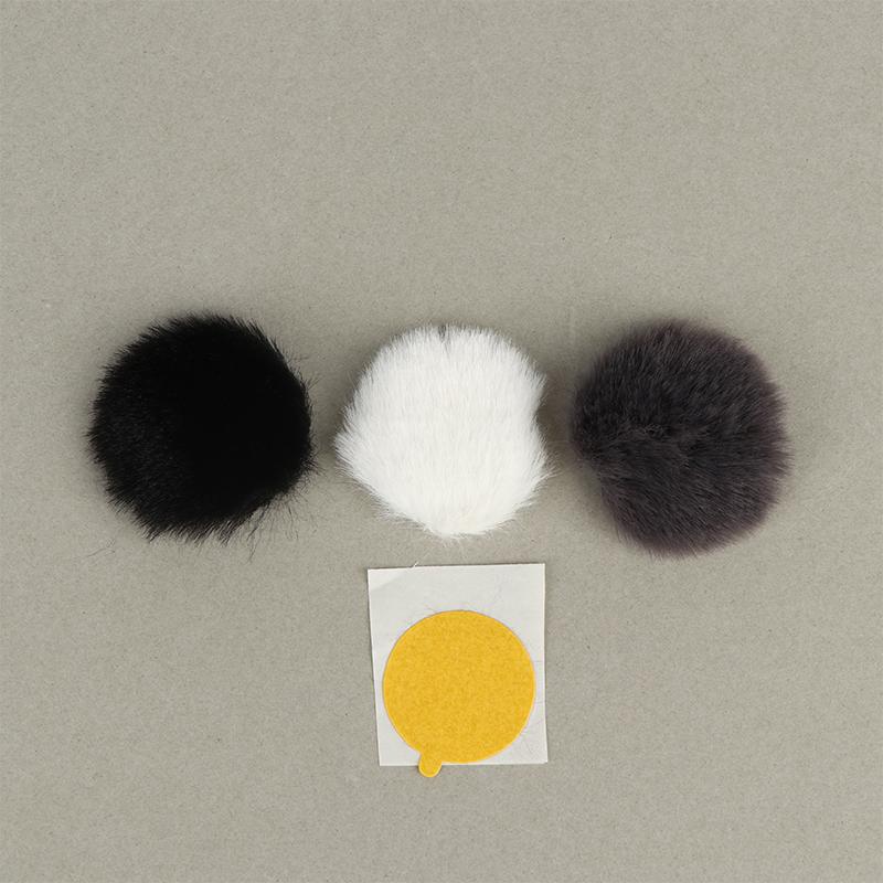 1Set Reusable Furry Soft Covers With Sticker That Provide A Shield Against The Wind For Lavalier Mics