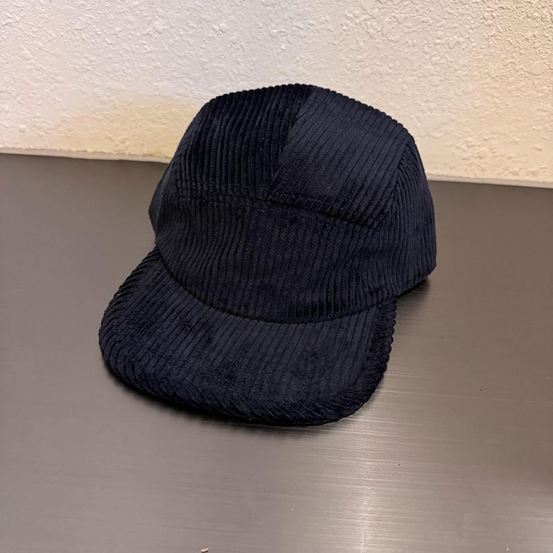 

Простая однотонная нейтральная вельветовая бейсболка с плоским козырьком для осени тёмно-синий