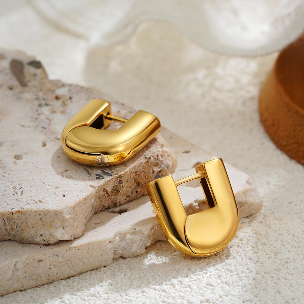 Minimalist Chunky U-shape Hoop Earrins for Women 18K Gold Plated Geometric Statement Huggies Earrings Waterproof Jewelry Gifts