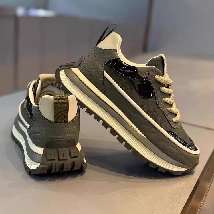 Scarpe da uomo autunnali in rete traspirante marca di tendenza senso avanzato Forrest Gump sportive da corsa casual suola spessa aumento altezza interna scarpe da papà alla moda