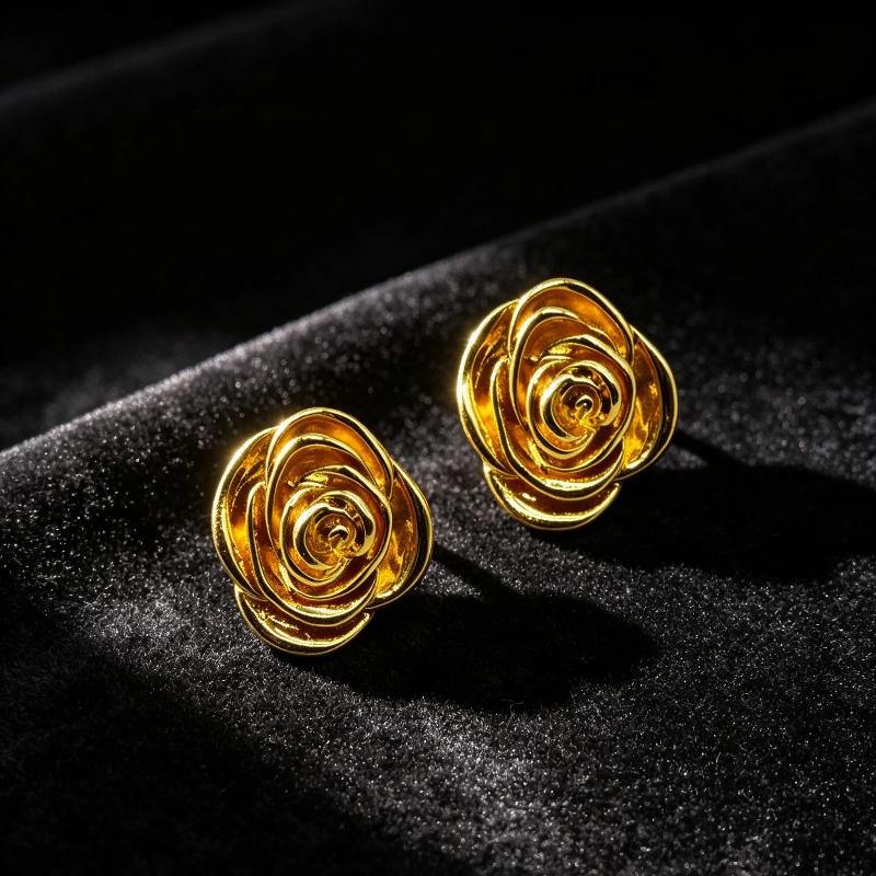 Indian Flower Impressive Gold-Colored Stud Earrings French Style Vintage Metal Flower Stud Earrings Premium Accessory