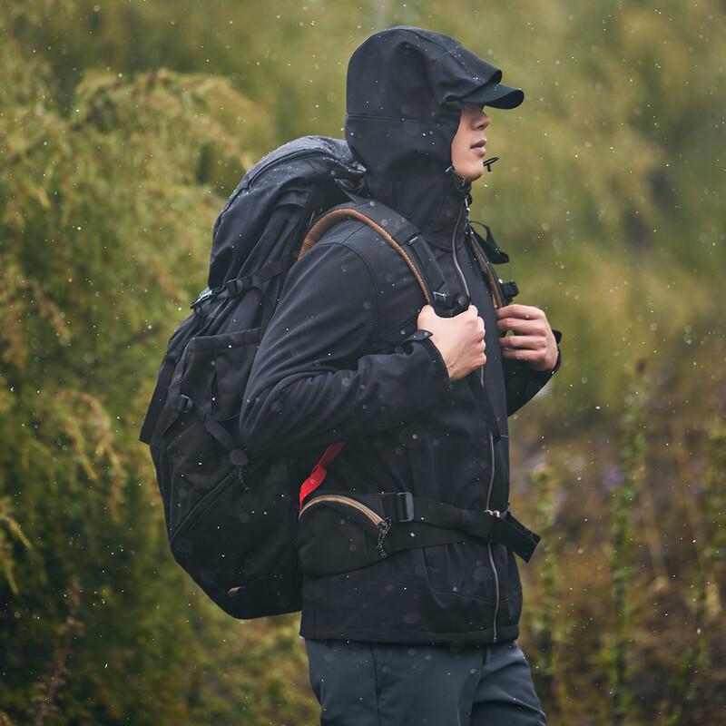 Men's Outdoor Windproof Waterproof Fleece-Lined Soft Shell Jacket