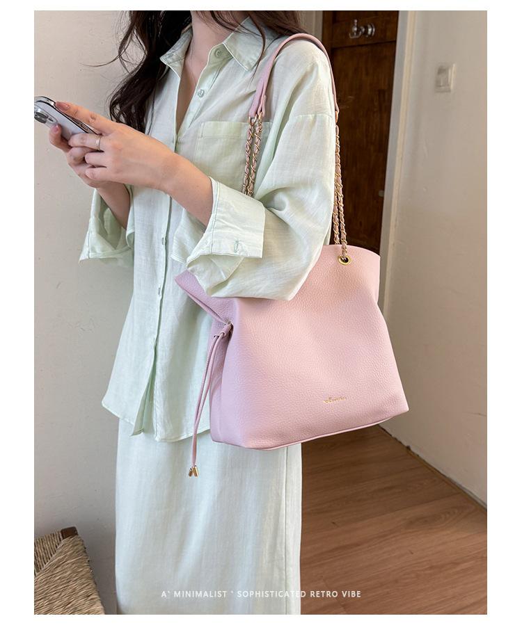 2026 Spring/Summer Women's Large Capacity Fashion Chain Bucket Bag - Casual Commute Shoulder Handbag