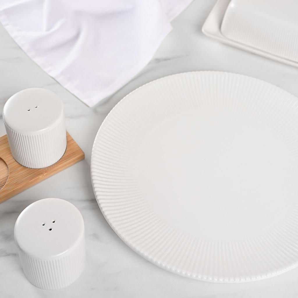 Hestia White Ribbed Plate