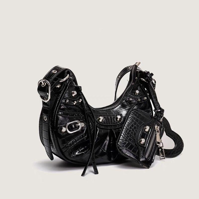 Locomotive bag, rivet tassel bag, pleated bag, punk style, underarm bag, fashion and high-end shoulder women's bag.